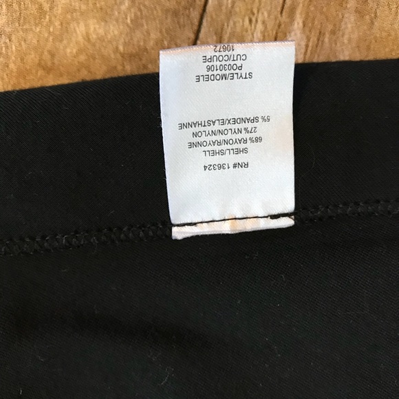 Halston Heritage fit and flare black skirt Sz 2 - Picture 4 of 4